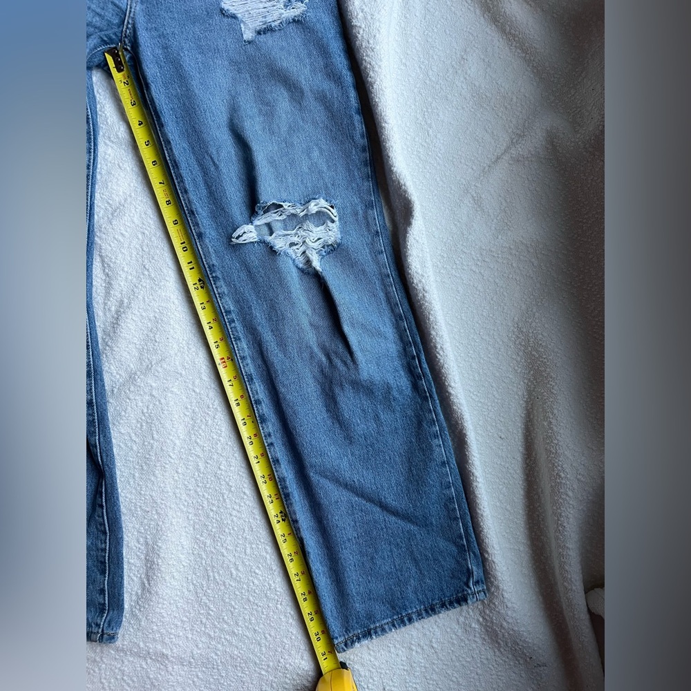 Levi’s '94 Baggy Distressed Jeans in Light Wash Blue - Size 27 - Picture 8 of 8